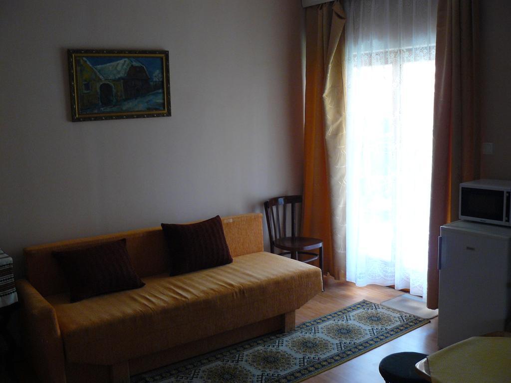 Hejo Apartman Miskolc Esterno foto